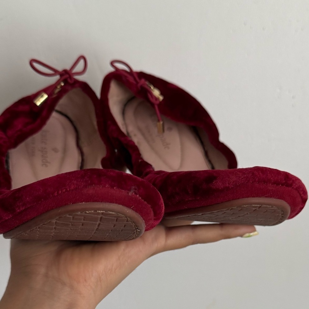 Kate Spade New York Women's Globe Bordeaux Crushed Velvet Ballet Flats, Size 7 - Picture 3 of 6